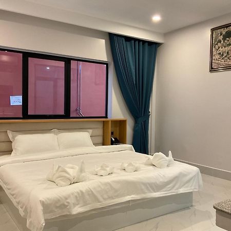 Nico'S Hotel And Skybar Siem Reap Extérieur photo