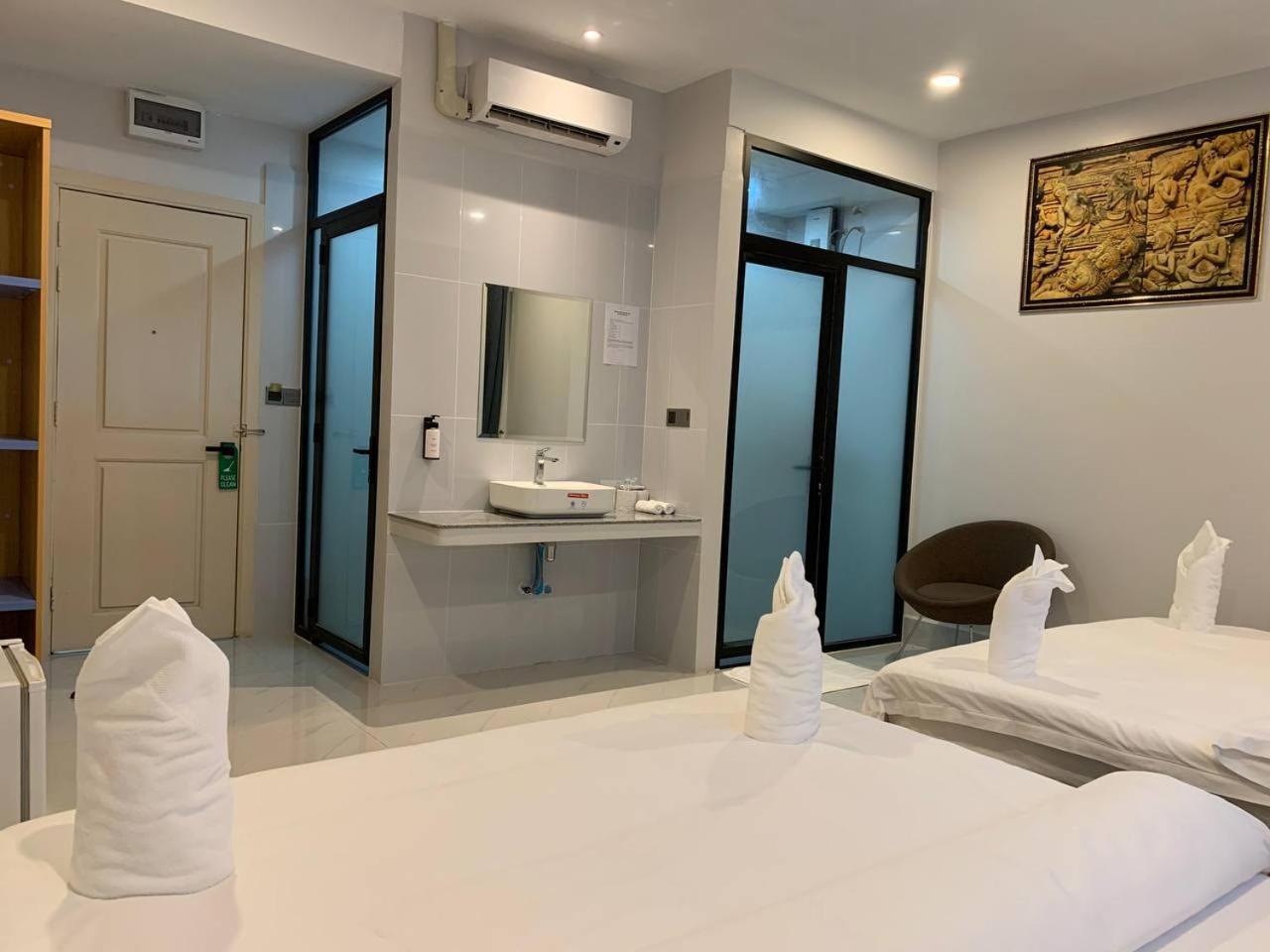 Nico'S Hotel And Skybar Siem Reap Extérieur photo