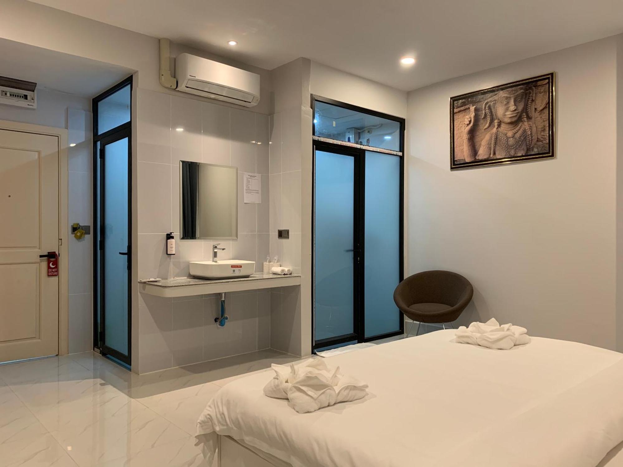 Nico'S Hotel And Skybar Siem Reap Extérieur photo