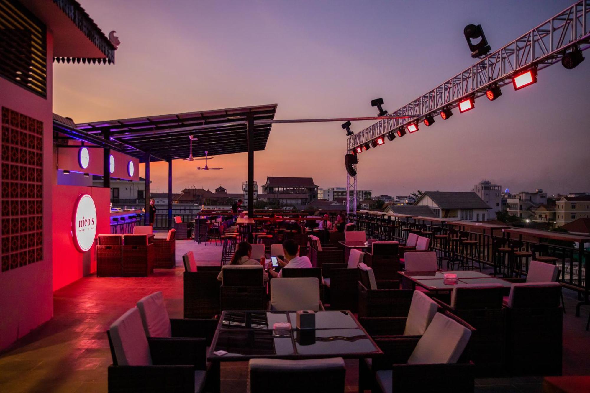 Nico'S Hotel And Skybar Siem Reap Extérieur photo