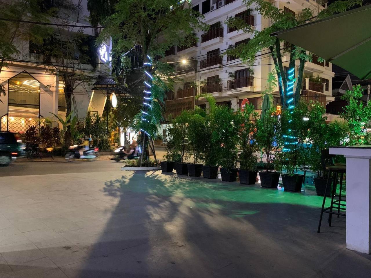 Nico'S Hotel And Skybar Siem Reap Extérieur photo